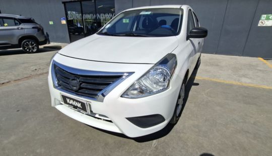 Nissan • Versa