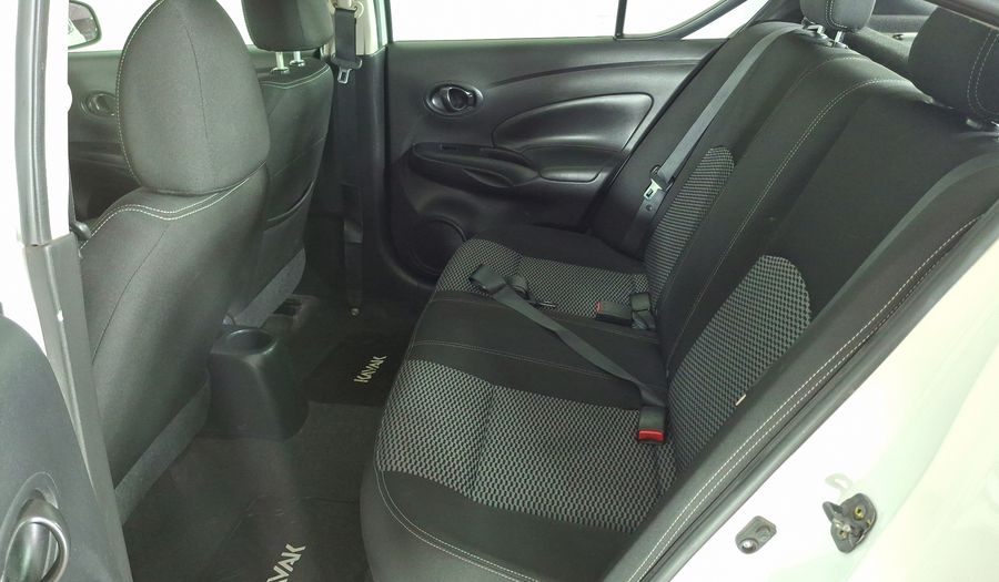 Nissan Versa 1.6 V-DRIVE Sedan 2021