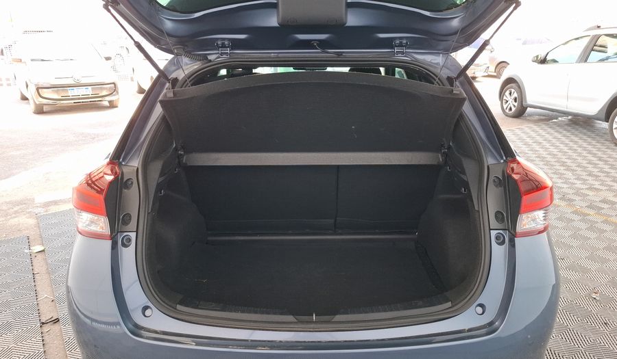 Toyota Yaris 1.5 XLS Hatchback 2023