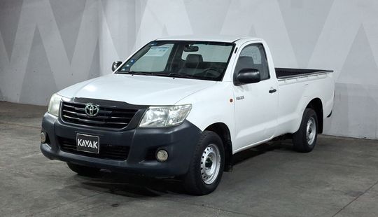 Toyota • Hilux