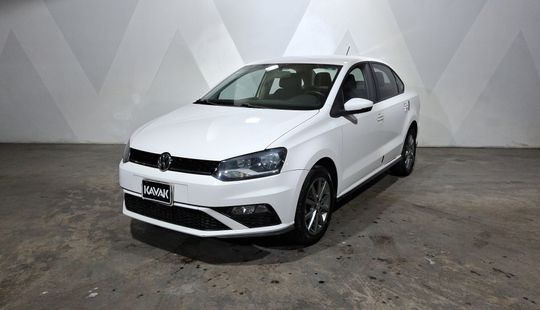 Volkswagen • Vento