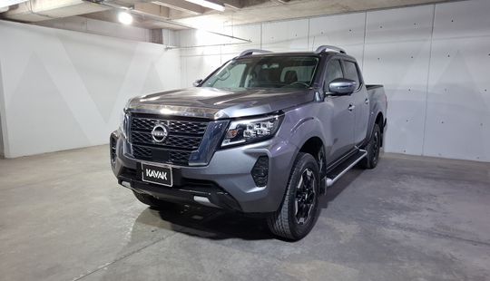 Nissan • Frontier