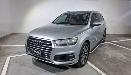 Audi • Q7