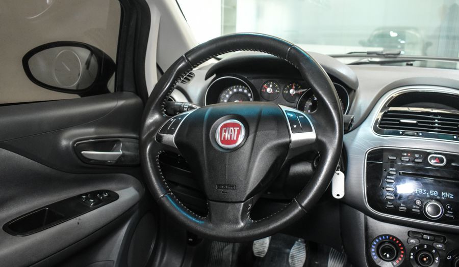 Fiat Punto 1.6 16V ESSENCE 5P Hatchback 2014