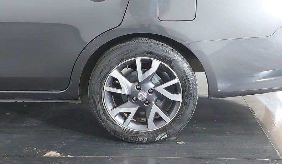 Nissan Versa 1.6 UNIQUE Sedan 2016