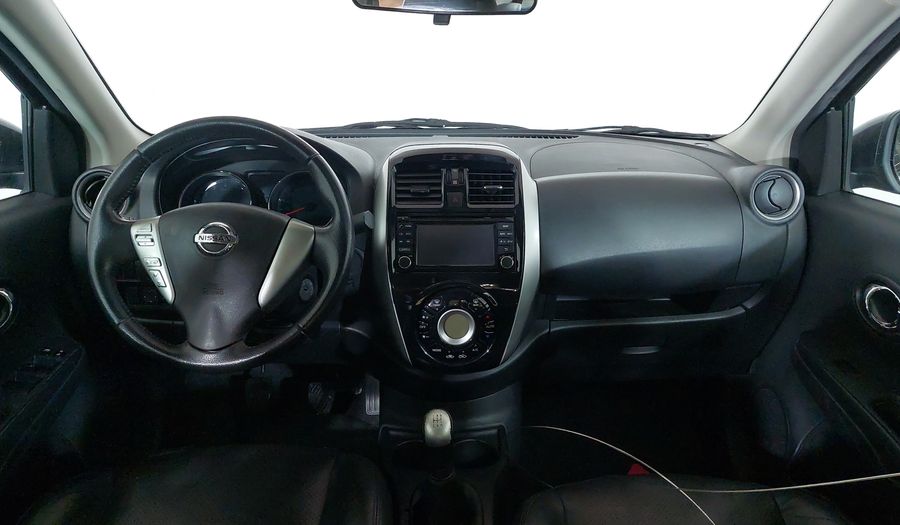 Nissan Versa 1.6 UNIQUE Sedan 2016