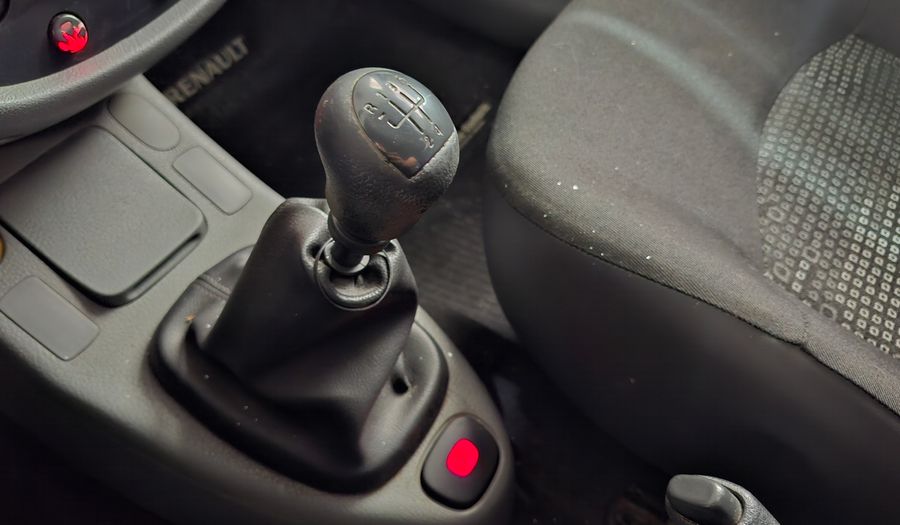 Renault Clio 1.1 PACK Hatchback 2012