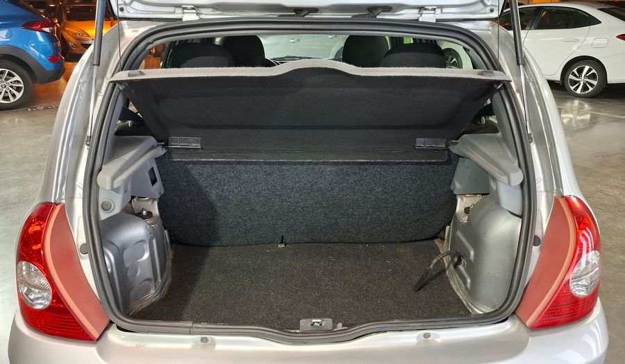 Renault Clio 1.1 PACK Hatchback 2012