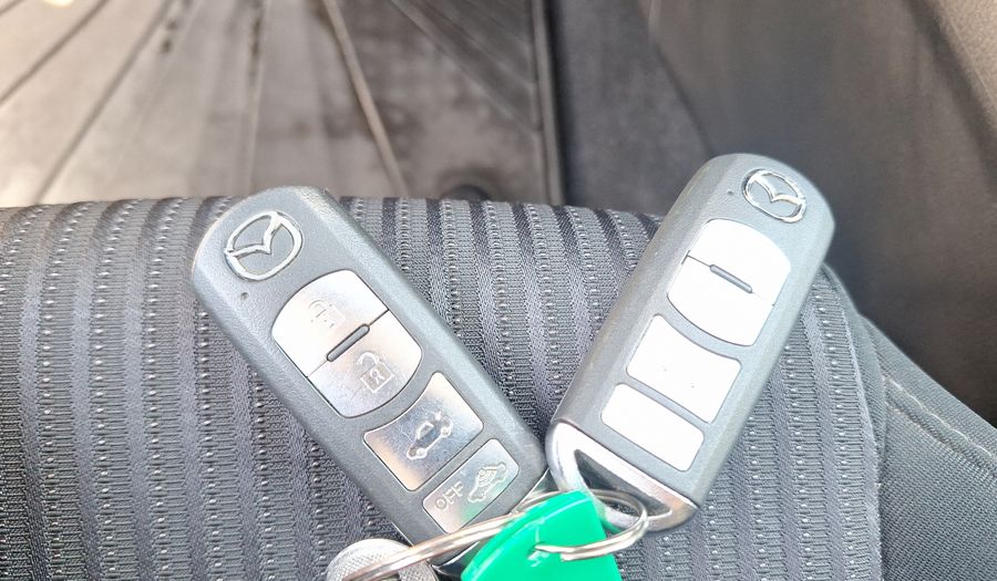 Mazda 3 1.6 S AUTO Sedan 2015