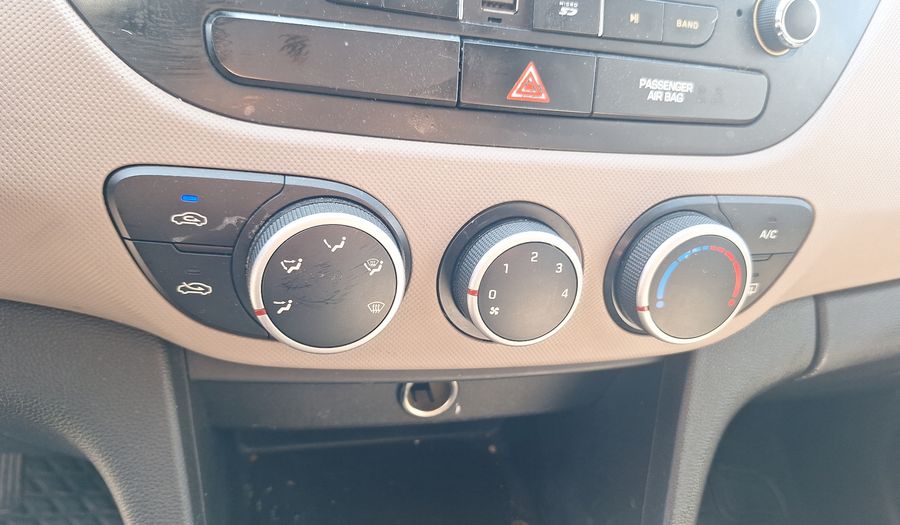 Hyundai Grand I10 1.2 GLS AC AB Hatchback 2016