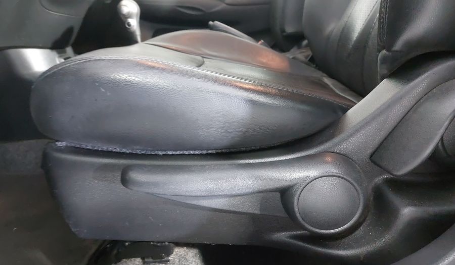 Nissan Versa 1.6 EXCLUSIVE AUTO Sedan 2019