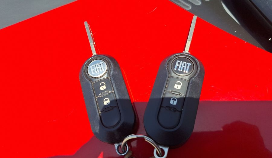 Fiat Mobi 1.0 TREKKING Hatchback 2021