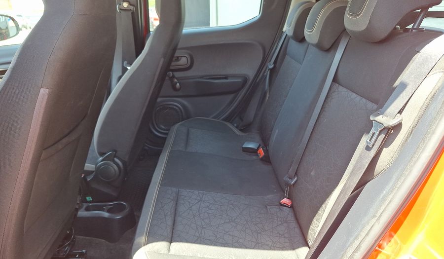 Fiat Mobi 1.0 TREKKING Hatchback 2021