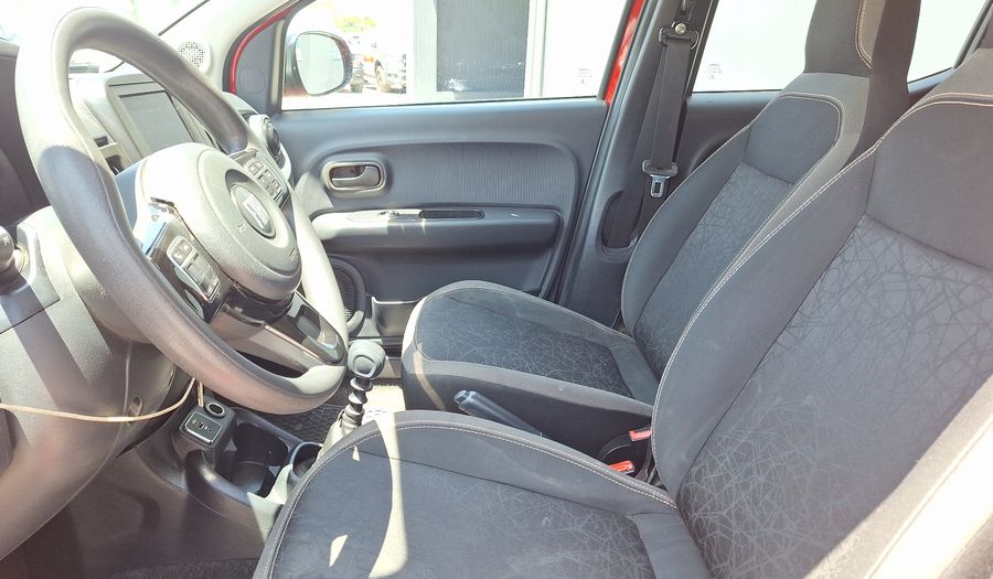 Fiat Mobi 1.0 TREKKING Hatchback 2021