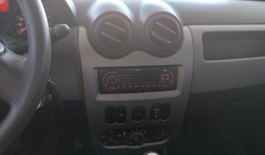 Renault Sandero 1.6 8V PACK Hatchback 2011