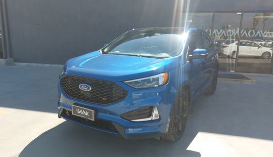 Ford • Edge