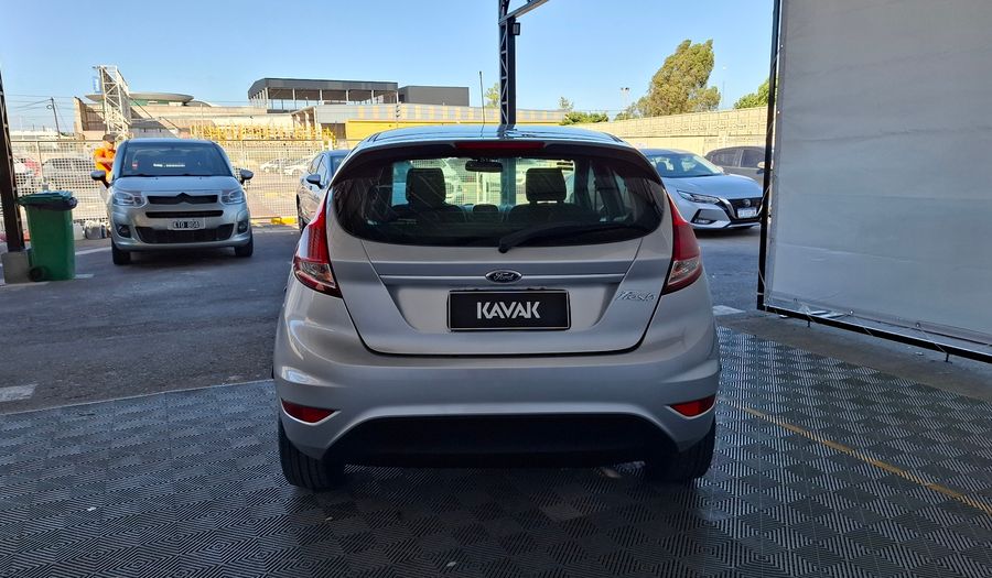 Ford Fiesta Kinetic Design 1.6 S PLUS Hatchback 2016