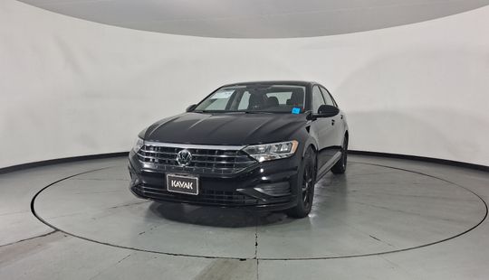Volkswagen • Jetta