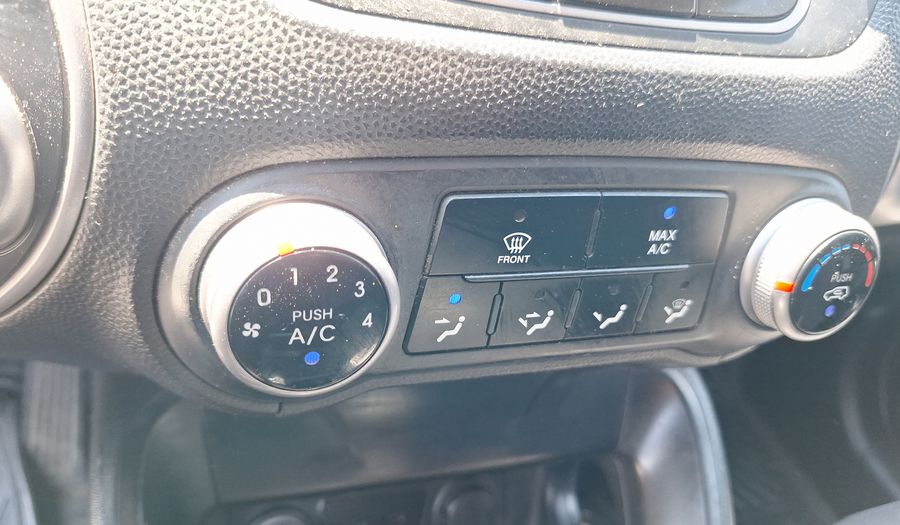 Hyundai Tucson 2.0 LM GL AC 2AB ABS 4WD Suv 2013