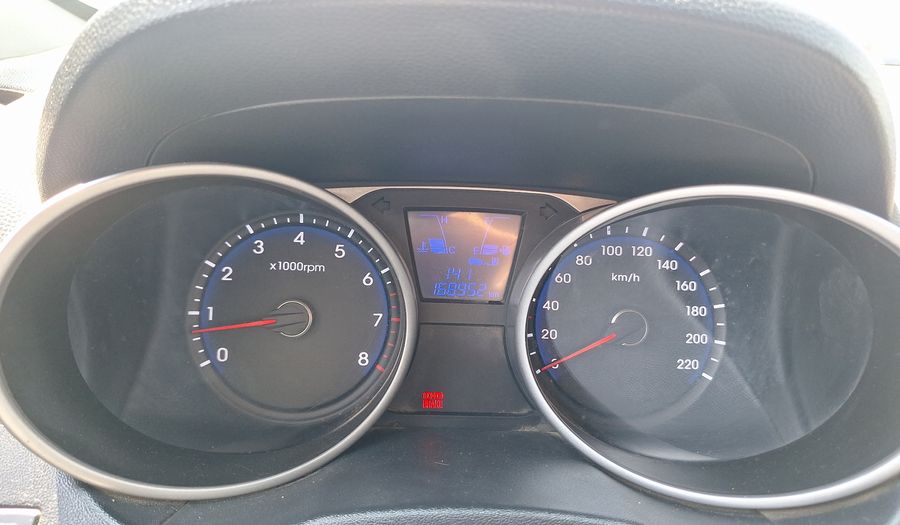 Hyundai Tucson 2.0 LM GL AC 2AB ABS 4WD Suv 2013