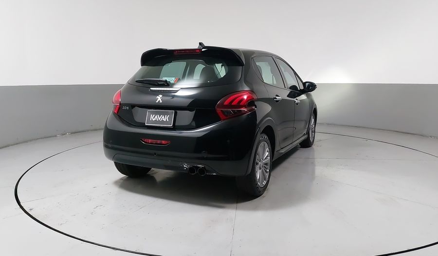 Peugeot 208 1.6 ALLURE AT Hatchback 2017