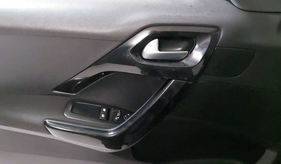 Peugeot 208 1.6 ALLURE AT Hatchback 2017