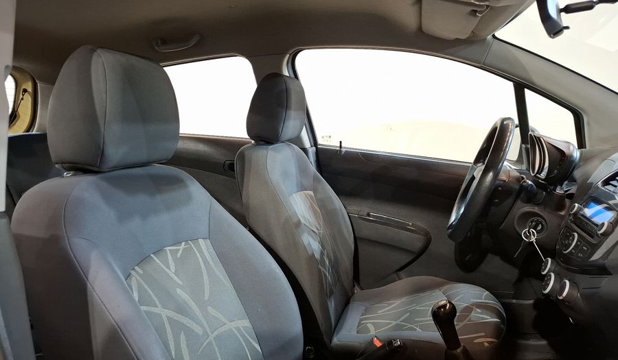 Chevrolet Spark 1.2 LT B MT Hatchback 2015