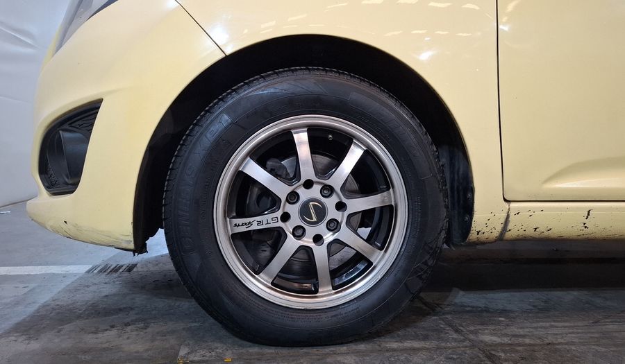 Chevrolet Spark 1.2 LT B MT Hatchback 2015