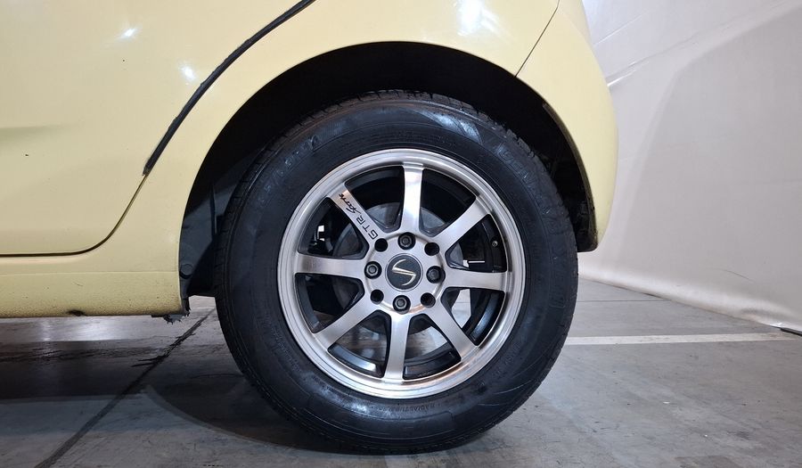 Chevrolet Spark 1.2 LT B MT Hatchback 2015