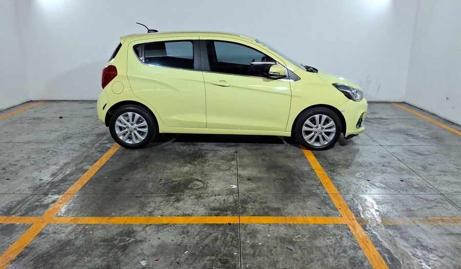Chevrolet Spark 1.4 LTZ C MT Hatchback 2017