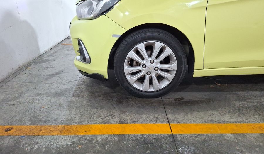 Chevrolet Spark 1.4 LTZ C MT Hatchback 2017