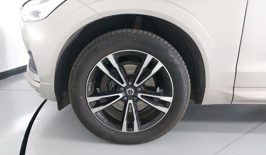 Volvo Xc60 2.0 MOMENTUM T5 AWD AUTO Suv 2018