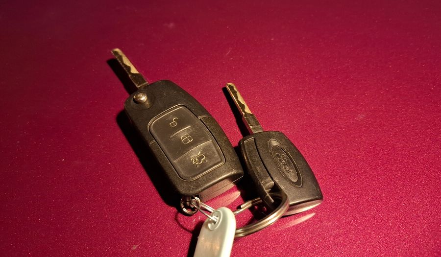 Ford Fiesta Kinetic Design 1.6 SE PLUS Sedan 2014