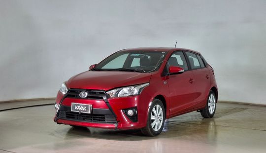 Toyota • Yaris