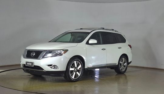 Nissan • Pathfinder