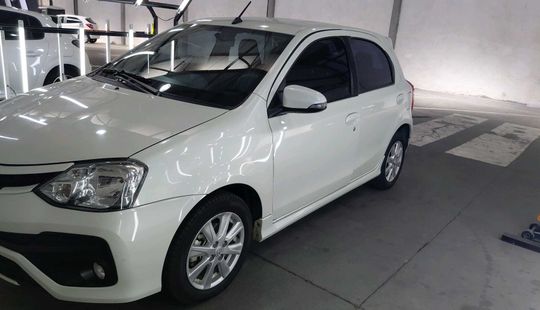 Toyota • Etios