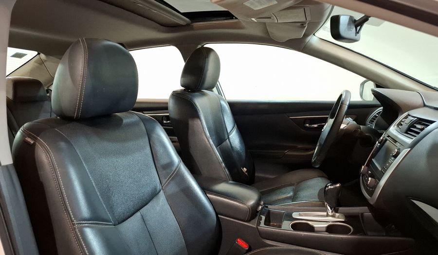 Nissan Altima 2.5 ADVANCE NAVI CVT Sedan 2017