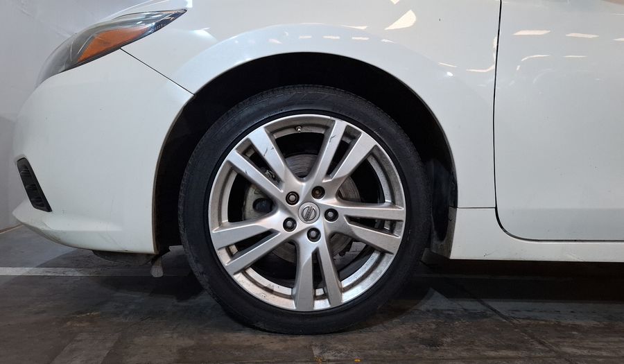 Nissan Altima 2.5 ADVANCE NAVI CVT Sedan 2017