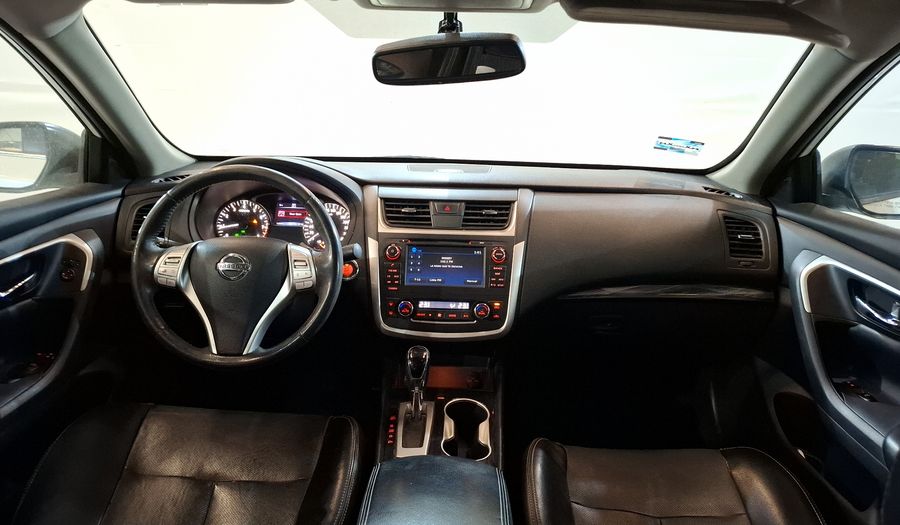 Nissan Altima 2.5 ADVANCE NAVI CVT Sedan 2017