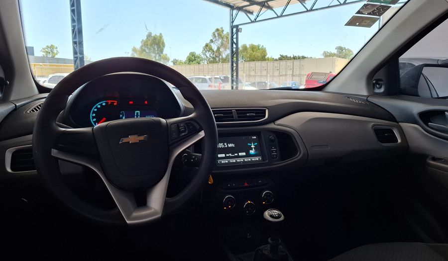 Chevrolet Onix 1.4 LT Hatchback 2017