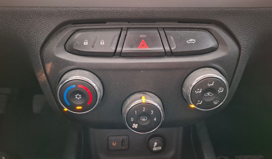 Chevrolet Onix 1.4 LT Hatchback 2017