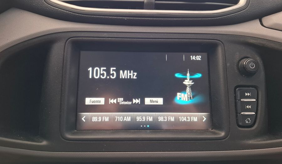 Chevrolet Onix 1.4 LT Hatchback 2017