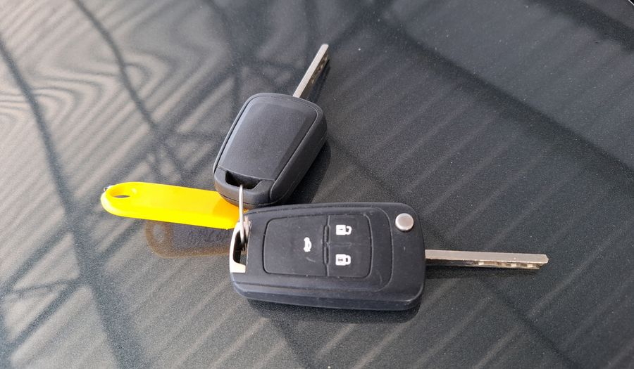 Chevrolet Onix 1.4 LT Hatchback 2017