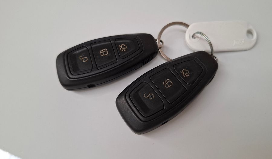 Ford Fiesta Kinetic Design 1.6 16V TITANIUM Hatchback 2014