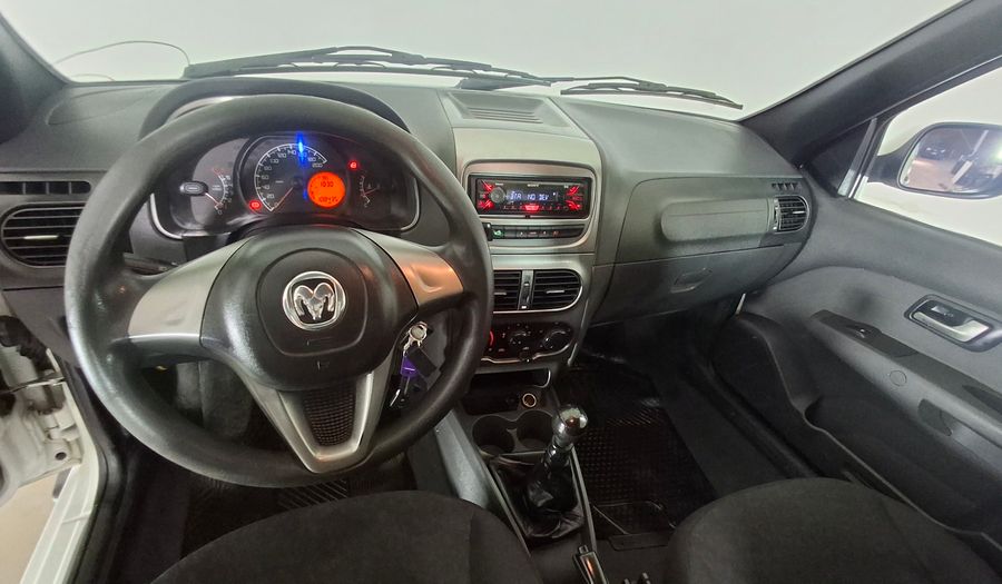 Ram 700 1.4 SLT DC Pickup 2018