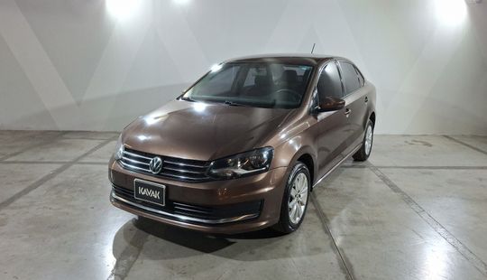 Volkswagen • Vento