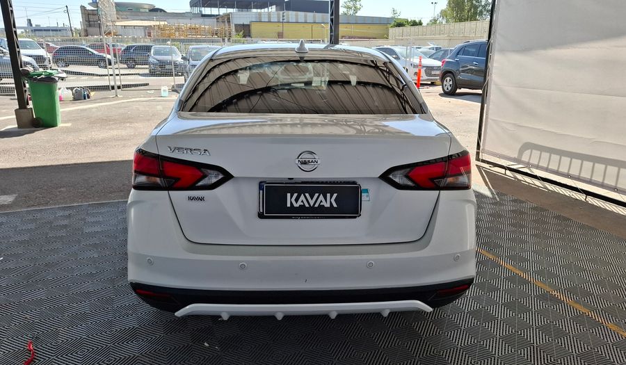 Nissan Versa 1.6 EXCLUSIVE CVT Sedan 2022