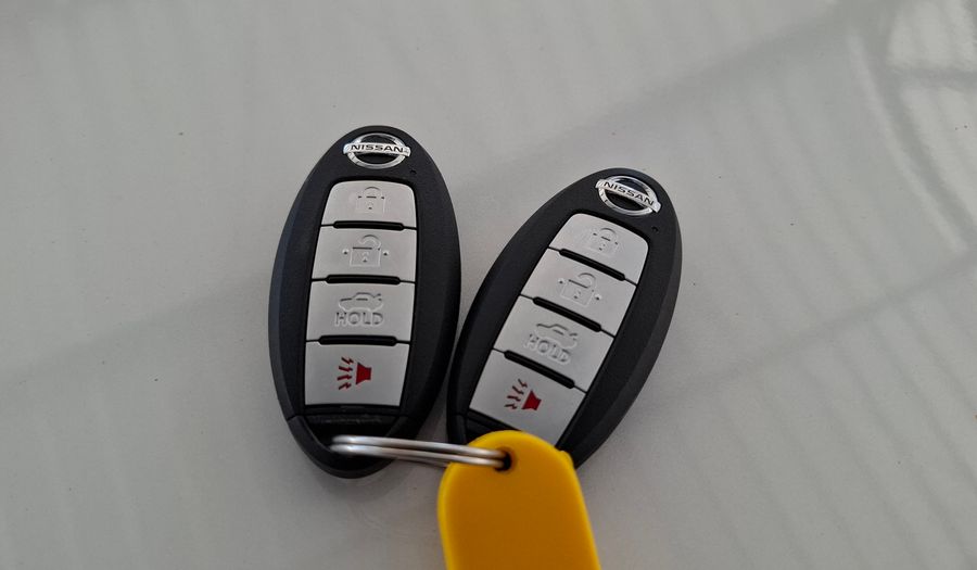 Nissan Versa 1.6 EXCLUSIVE CVT Sedan 2022