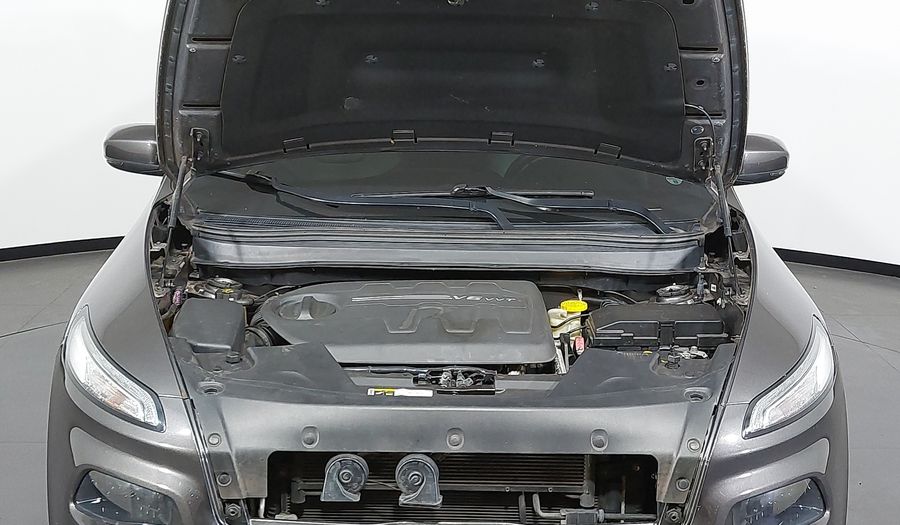 Jeep Cherokee LONGITUDE V6 Suv 2015