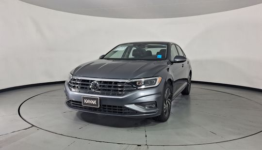 Volkswagen • Jetta